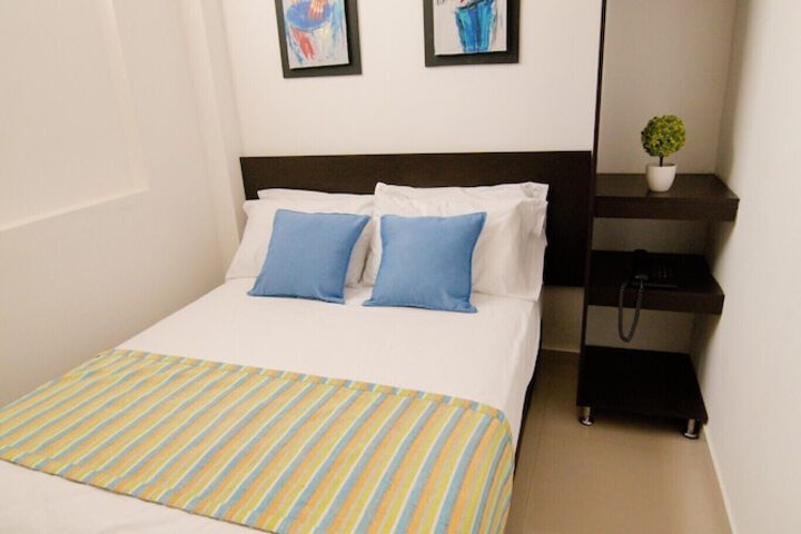 Room 7 of 30