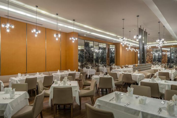 Dining 96 of 152