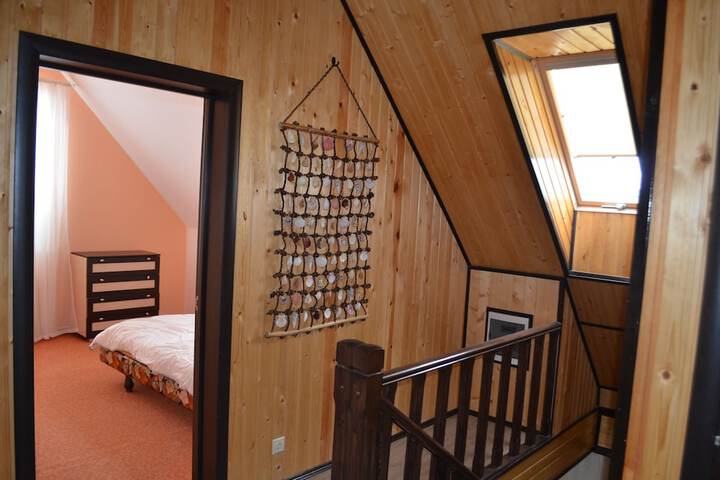 Room 5 of 22