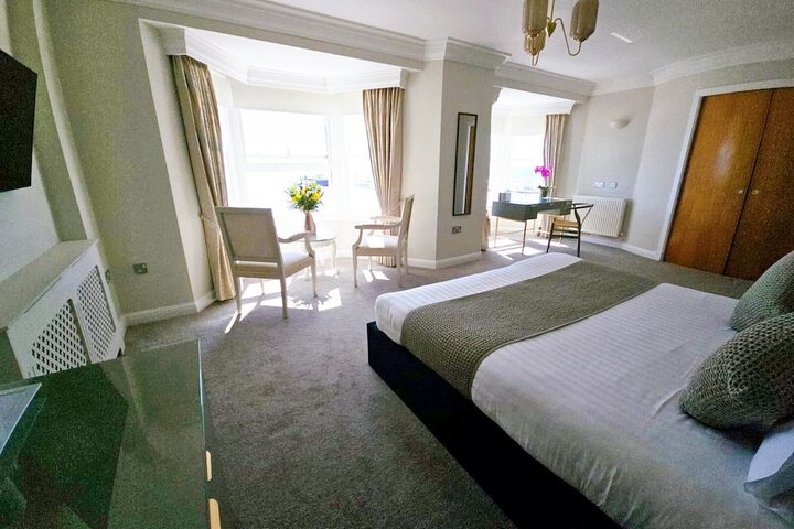 Room 43 of 80