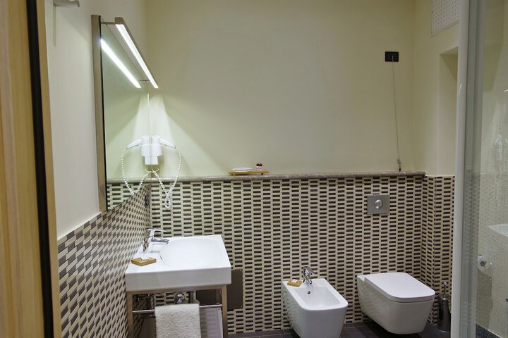 Room 14 of 23