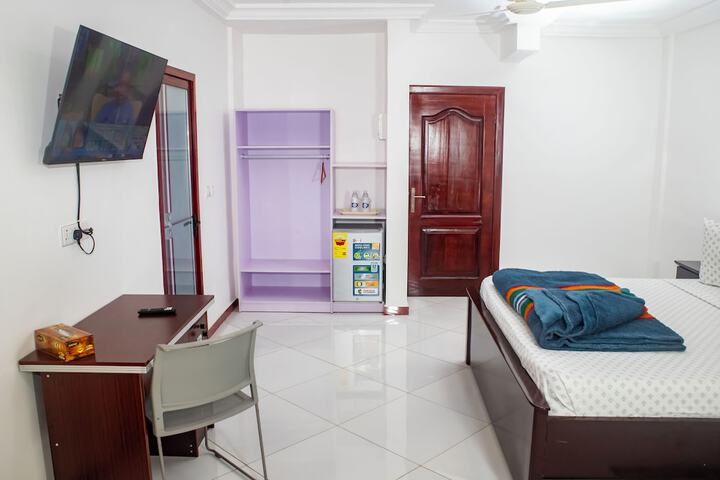 Room 22 of 120