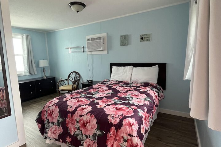 Room 4 of 6