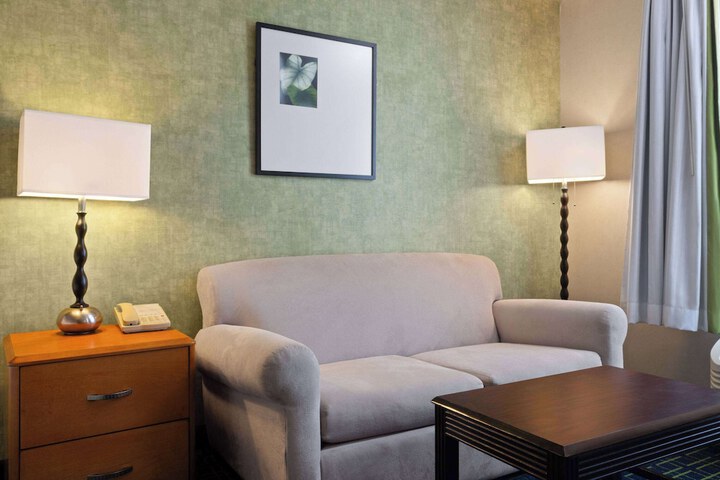 Room 11 of 39