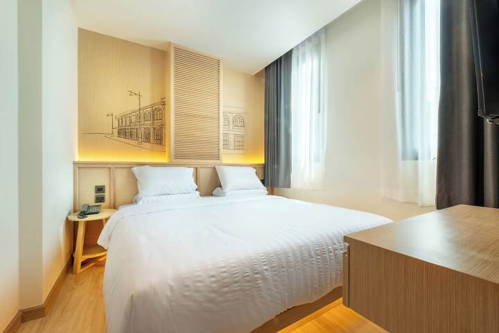 Room 43 of 90