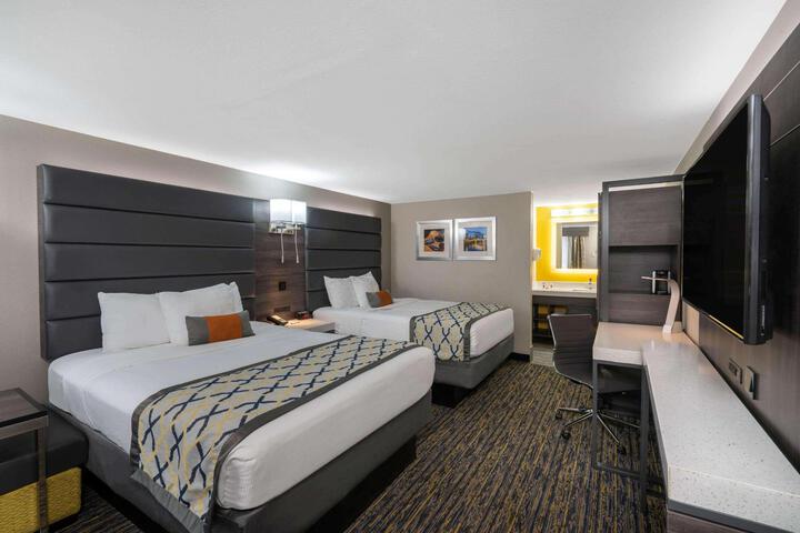 1 King Bed (16 of 23)