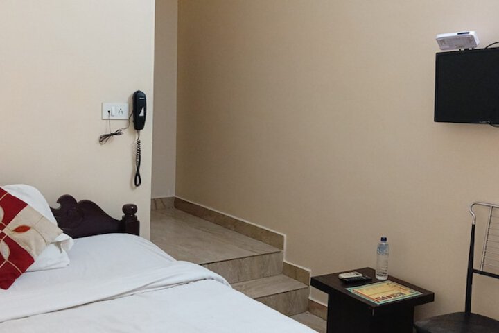 Room 25 of 61