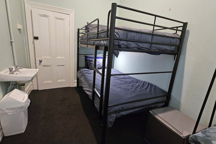 Room 7 of 24
