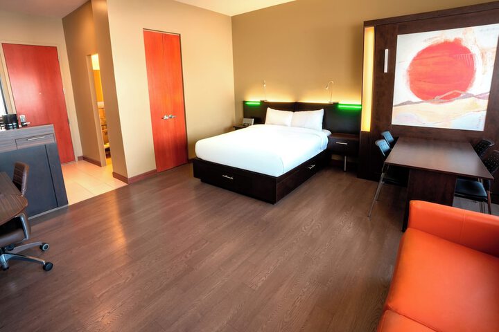 Room 26 of 62
