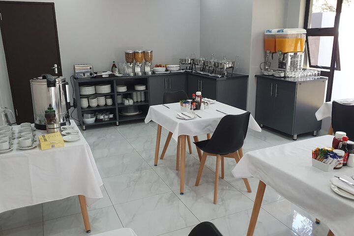 Breakfast/Coffee Service 29 of 43