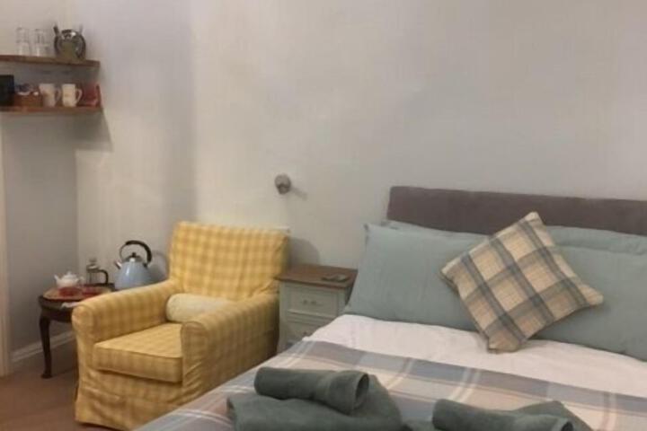 Room 9 of 13