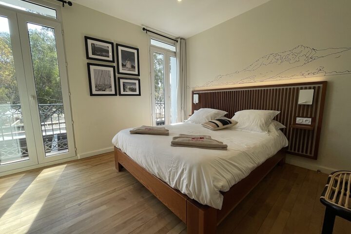Room 8 of 35