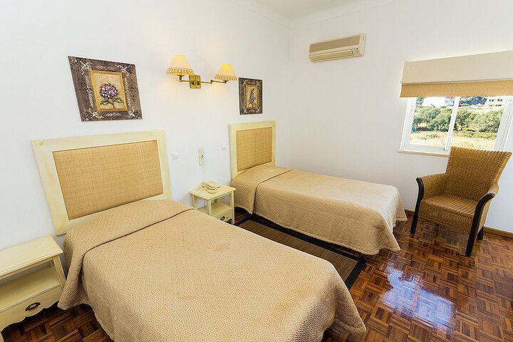 Room 2 of 60