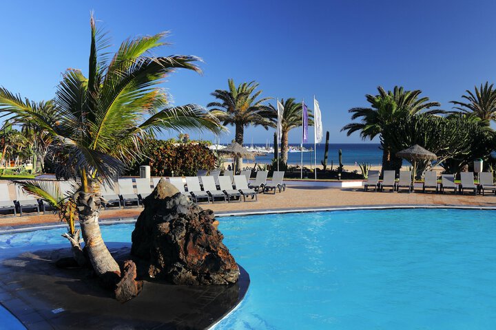 Pool Hotel
