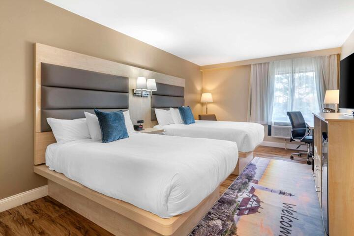 2 Double Beds Accessible (2 of 7)