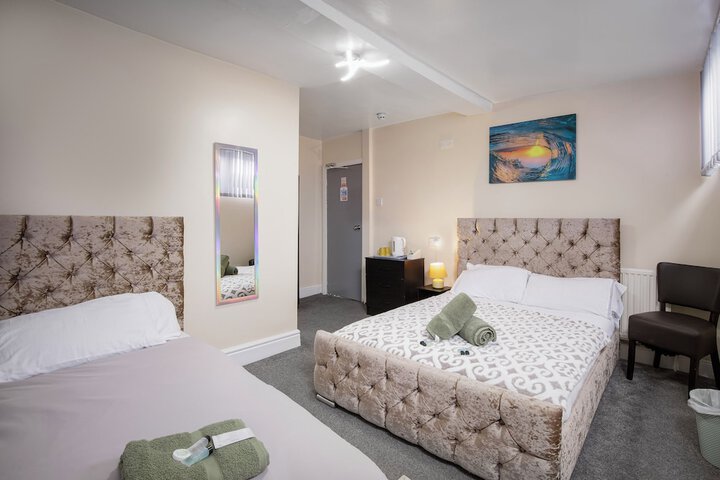 Room 12 of 23