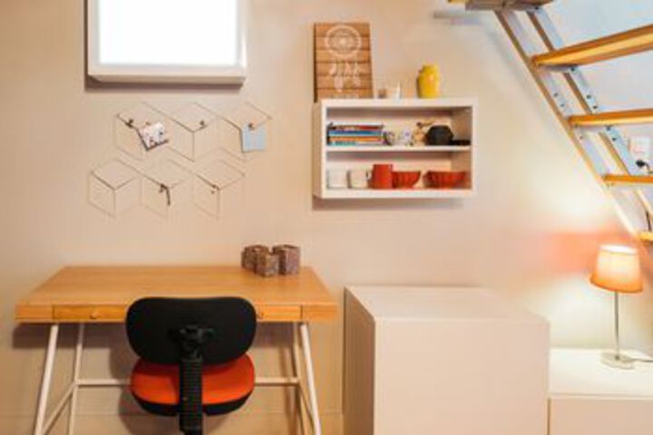 Room 8 of 24