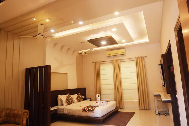Room 27 of 65