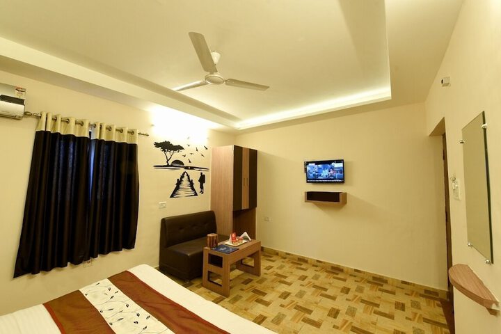 Room 5 of 34
