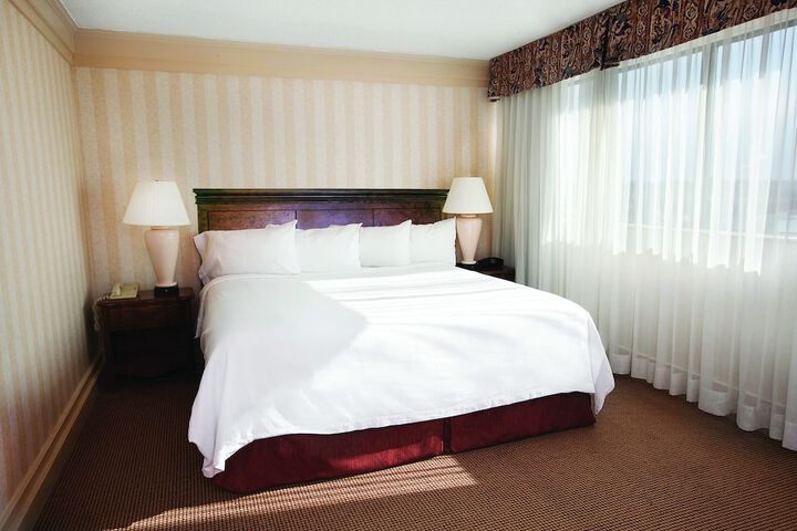 Room 9 of 19