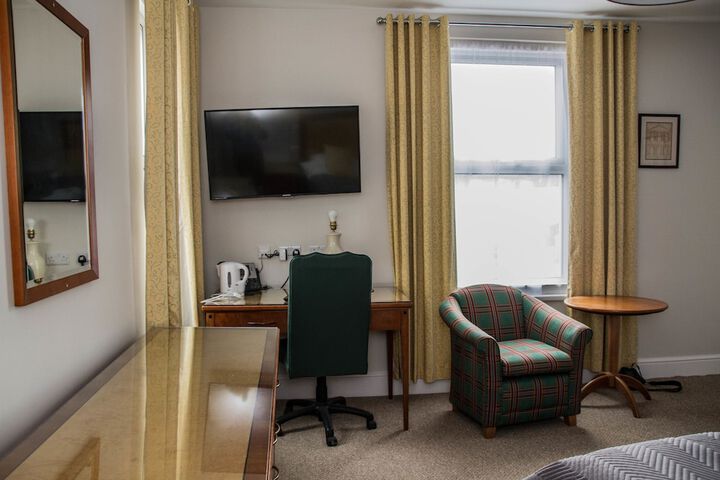 Room 4 of 22