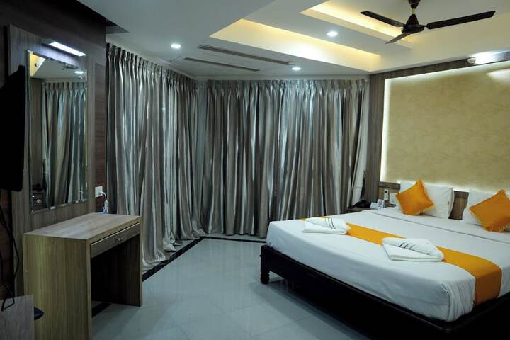 Room 5 of 26