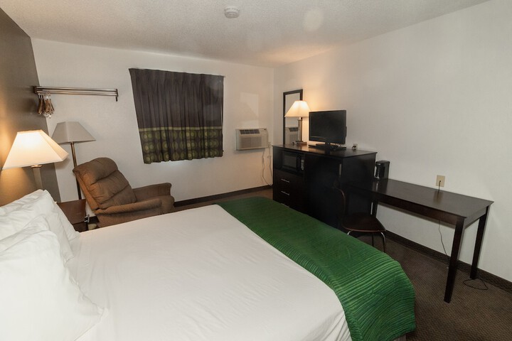 Room 9 of 15