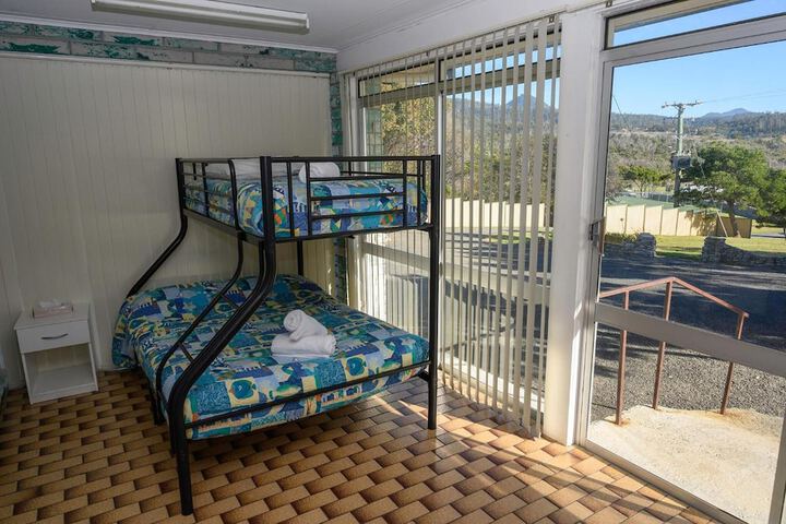 Room 5 of 49