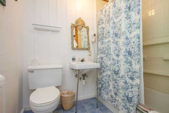 Room 143 of 165