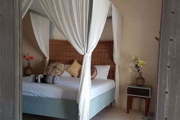 Room 8 of 49