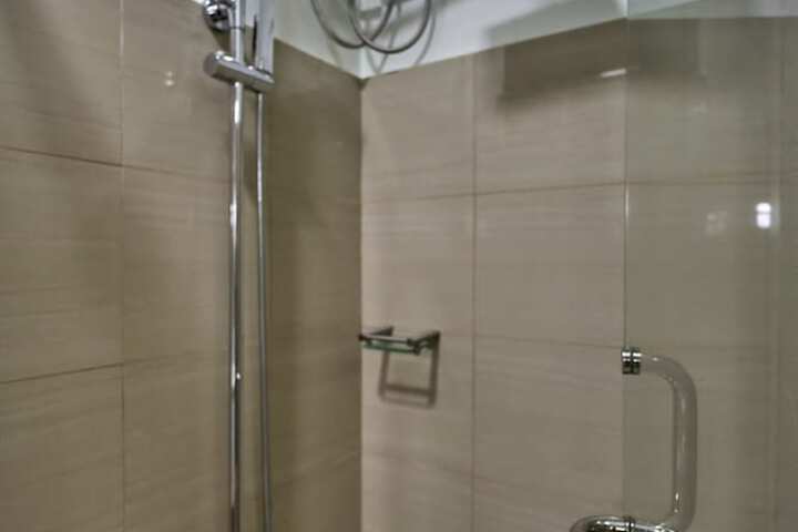 Room 15 of 25