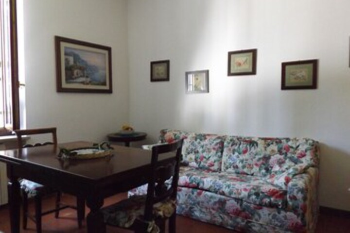Room 6 of 19