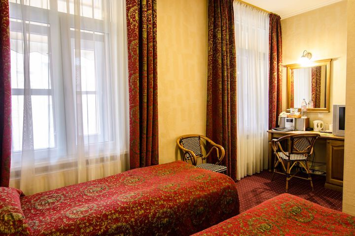 Room 34 of 84