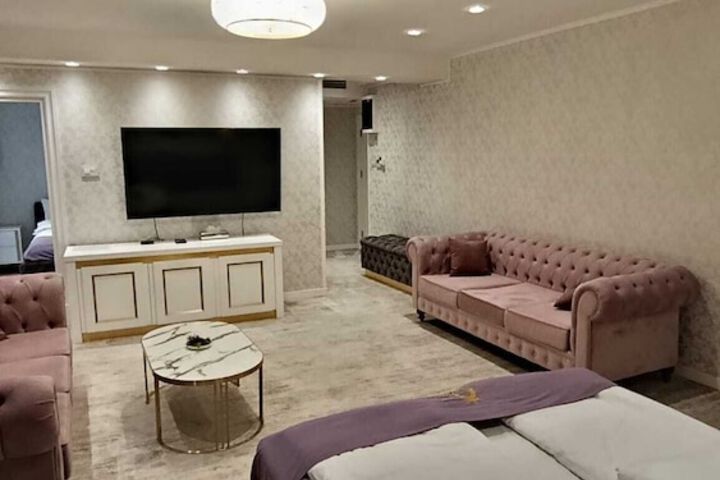 Room 51 of 101