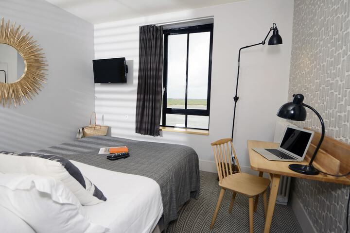 Room 4 of 31