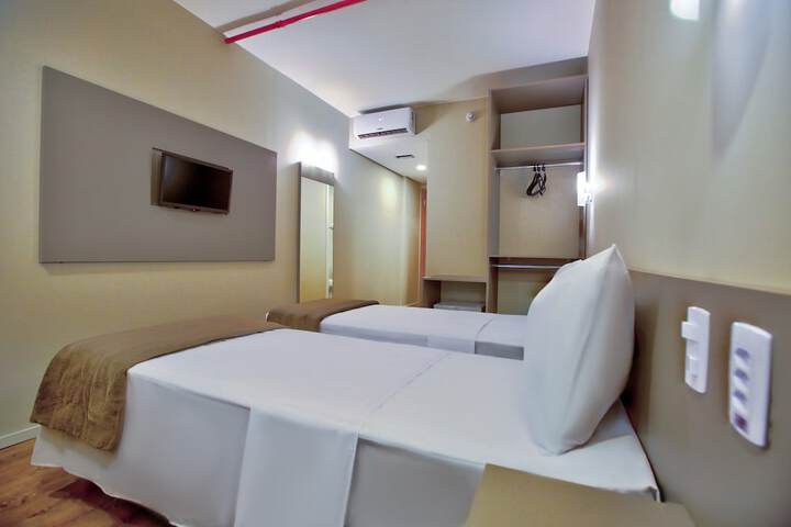 Room 8 of 24