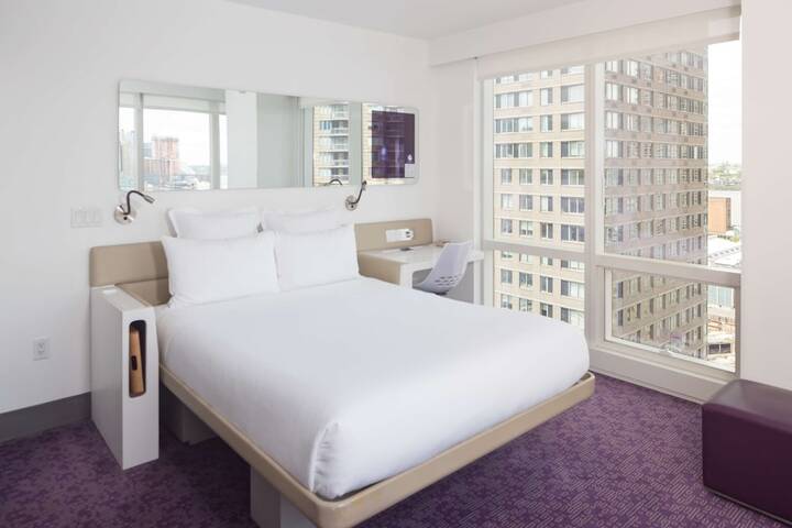 Premium Queen Bed (15 of 31)