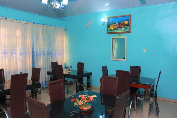 Dining 58 of 68