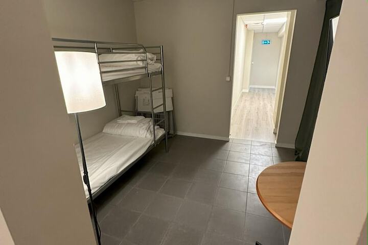 Room 47 of 82