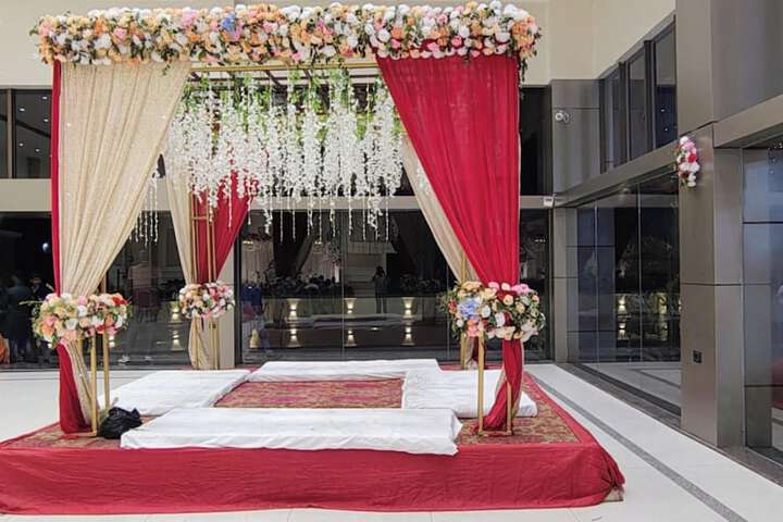 Ballroom/Hall 38 of 58