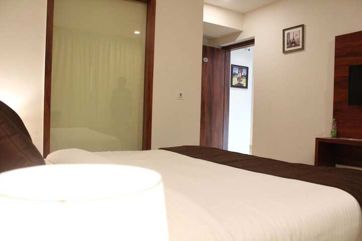 Room 13 of 45