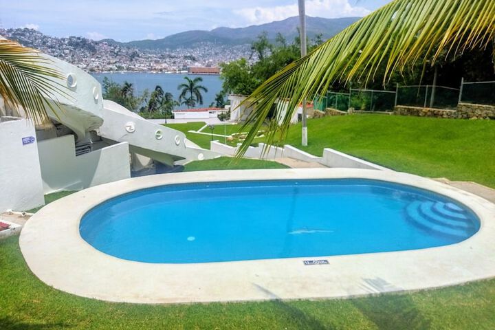 Hotel with Pool