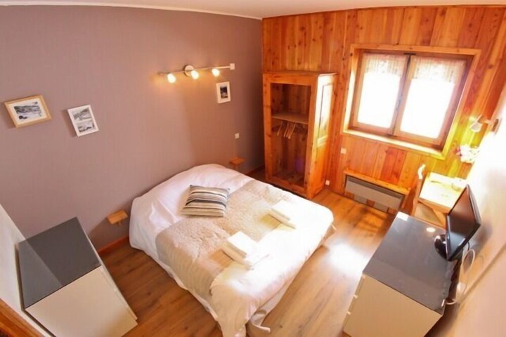 Room 13 of 92