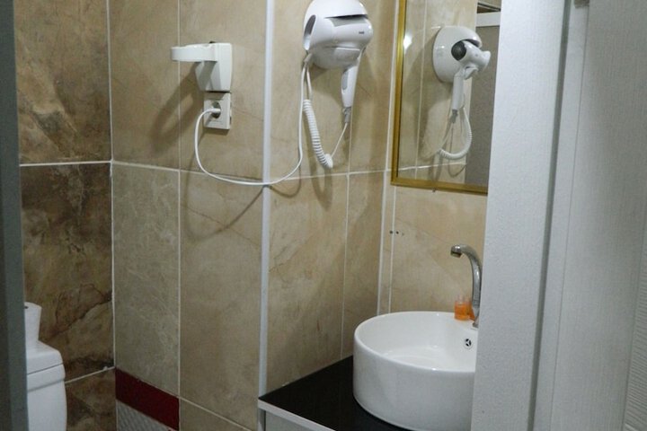 Room 70 of 75