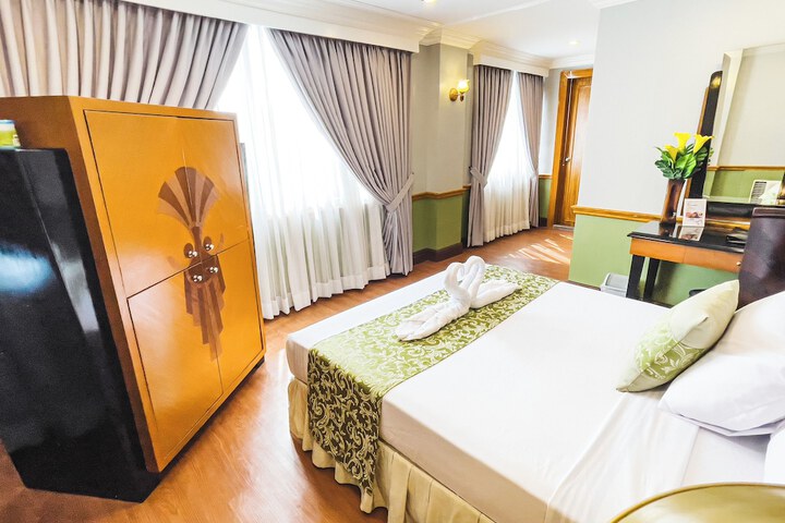 Room 34 of 66
