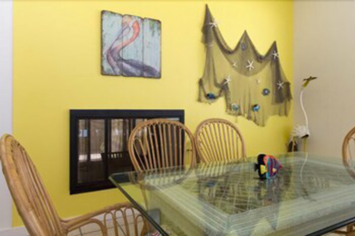 Room 10 of 26