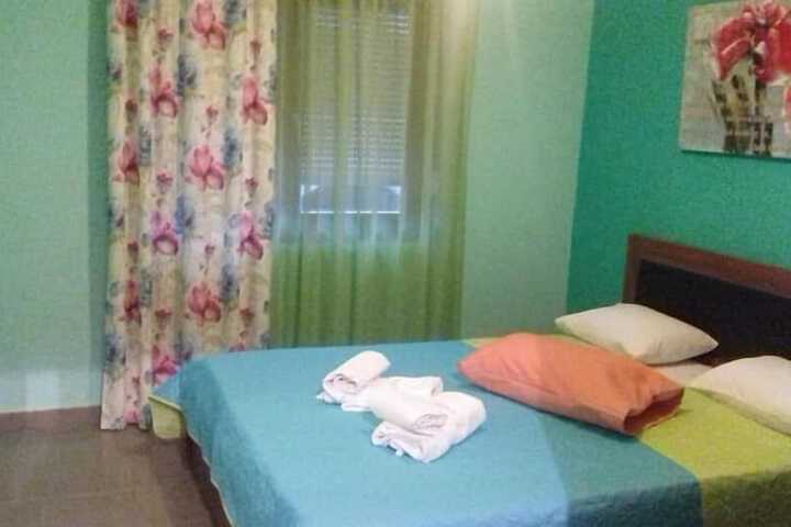 Room 4 of 62