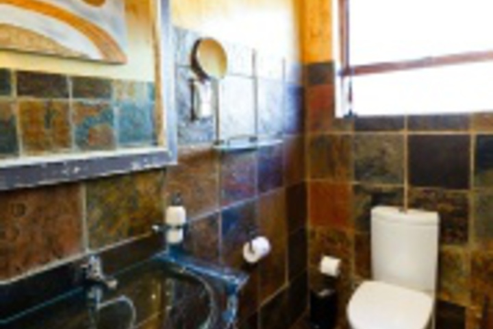 Room 55 of 252