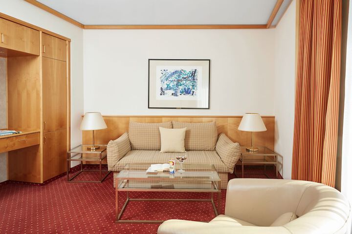 Room 23 of 34