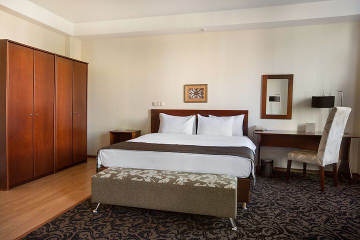 Room 20 of 103